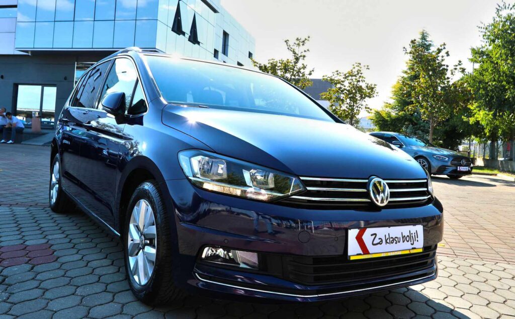 Volkswagen Touran front for rental